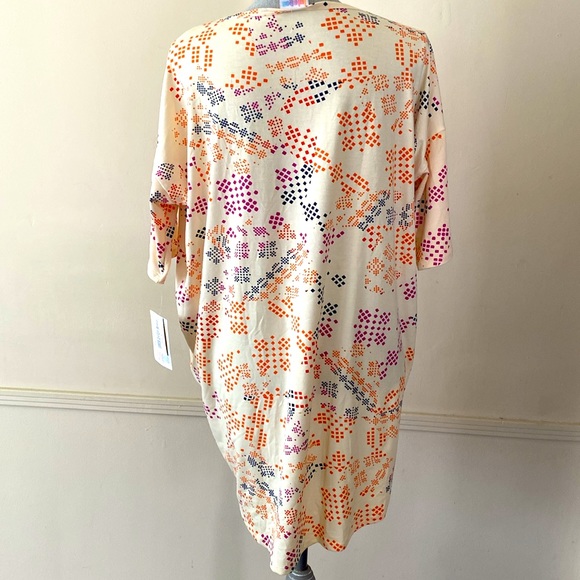 LuLaRoe “IRMA” HIGH-LOW TUNIC OVERSIZED TOP SIZE SMALL 🌟NWT🌟 - Picture 6 of 11